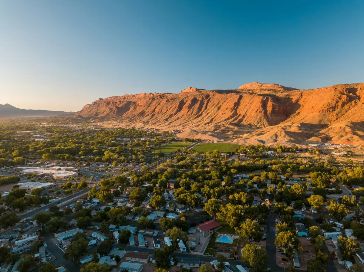 moab-elevation-valley-la-sal-mountains